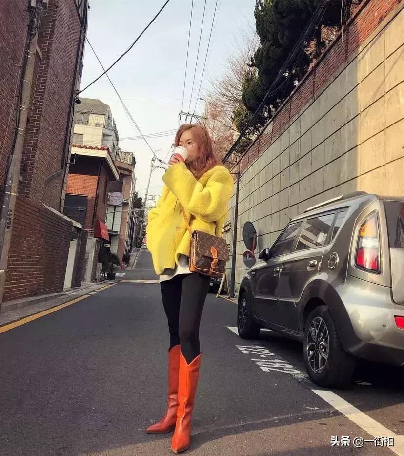 泫雅穿着粉色上衣走红,泫雅衣服ins