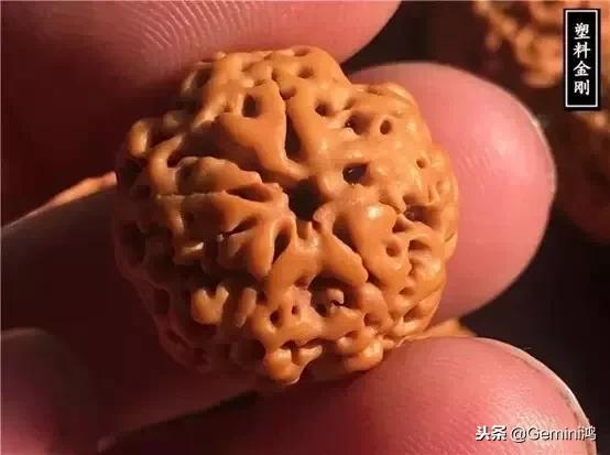 逛文玩市场哪些是绝对不能碰的,文玩市场逛地摊捡漏