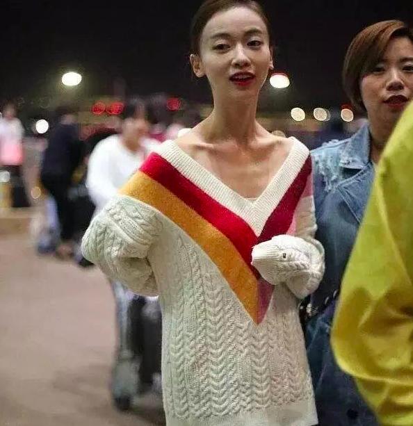 杨幂女明星惊艳身材,杨幂细腰让人惊艳