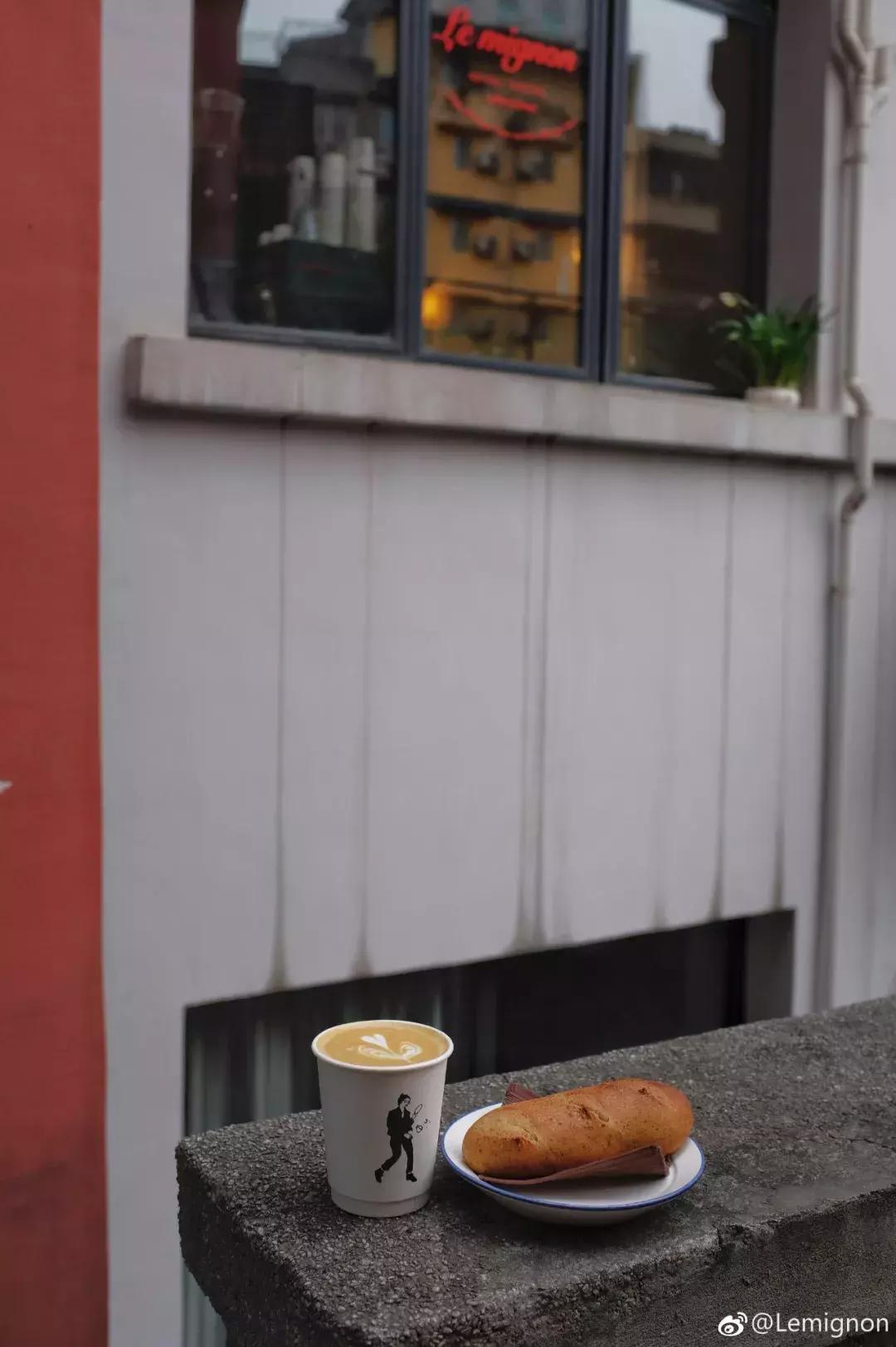 我们找到了重庆最用心的咖啡师，就在这间10㎡的小店里