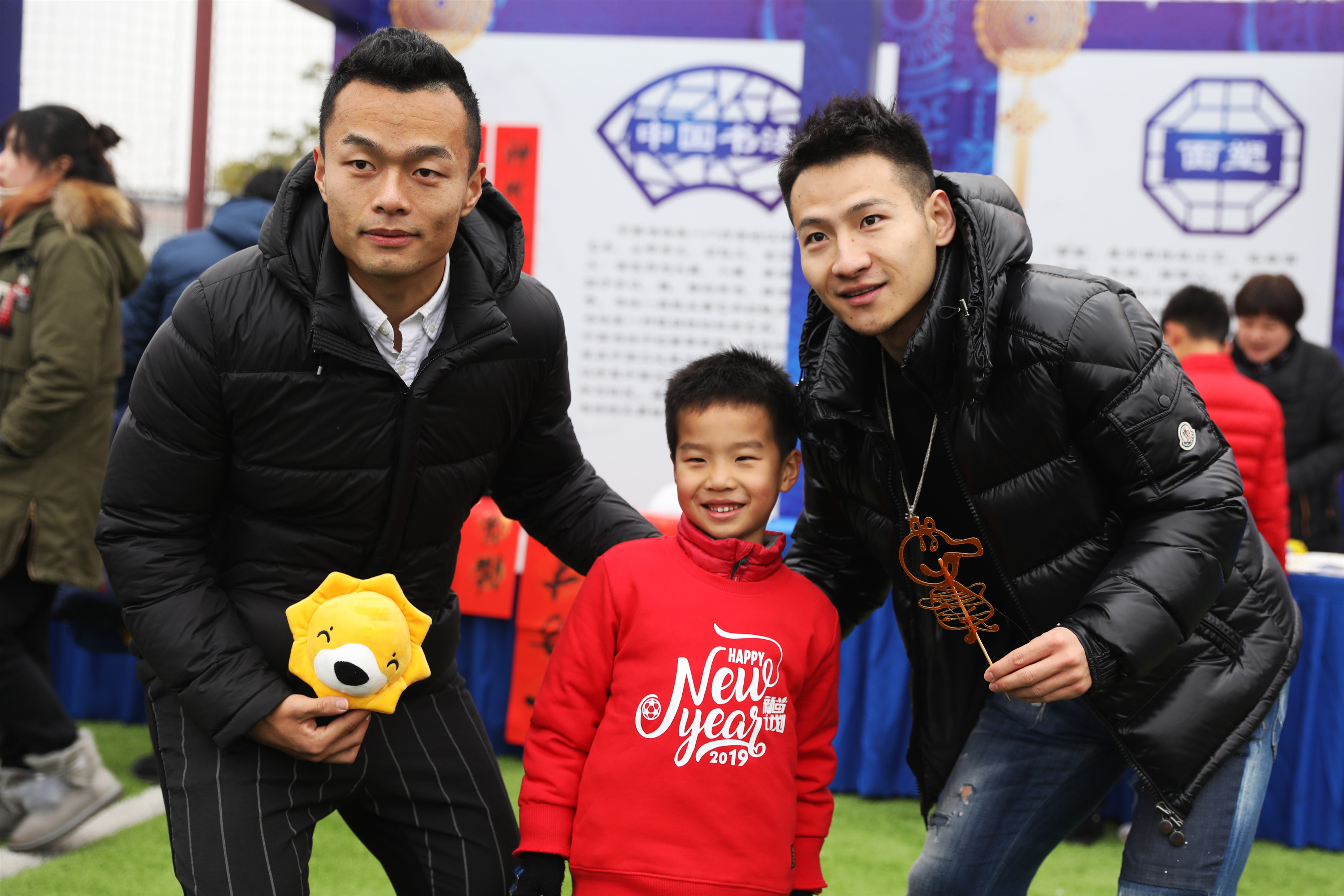 苏宁新苗计划现场抽新年愿望杨笑天助孩子们圆梦