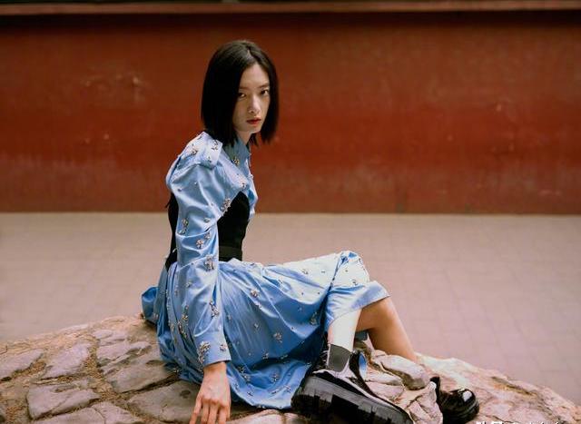 鐑反prada璧扮,prada鐑反