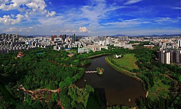 湖泊风景区推荐,深圳十大免费主题公园
