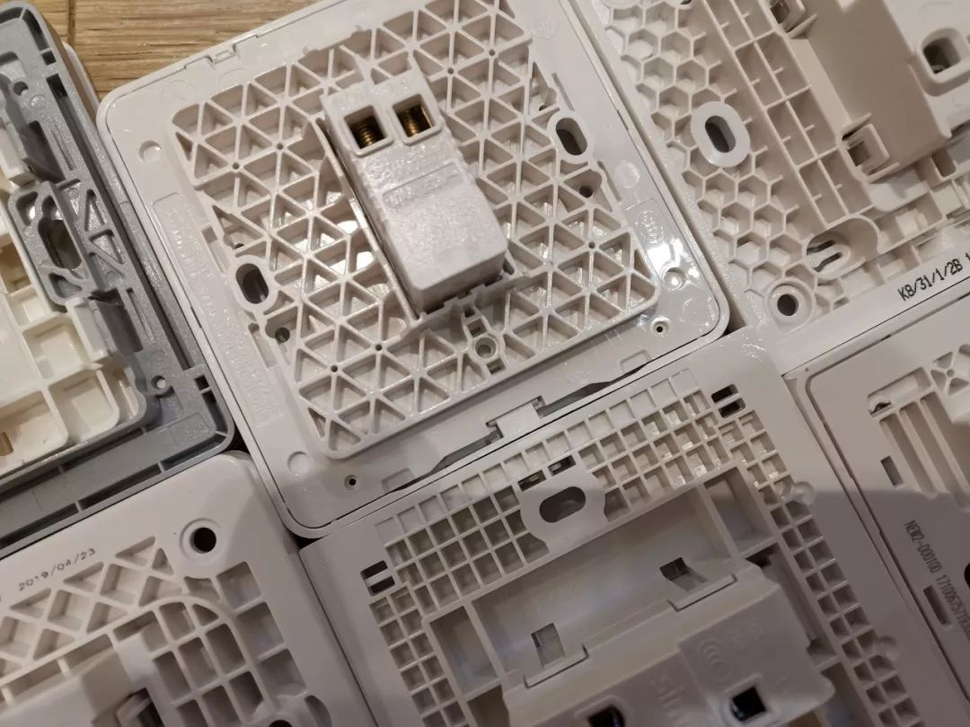 高颜值开关插座测评,高颜值开关插座推荐大全图片