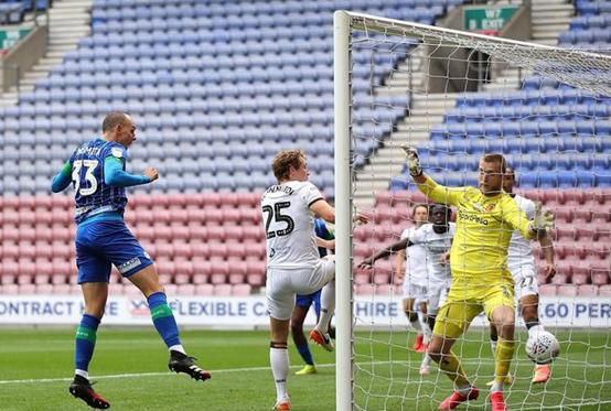 瑞典甲特雷勒堡vs兰斯科罗纳,比利时和荷兰足球难兄难弟