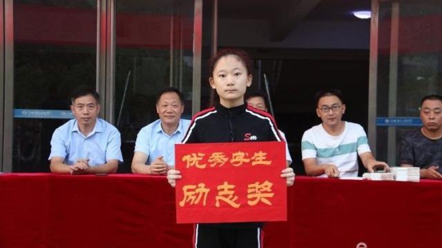 三高学校开学典礼,临颍一高新生军训汇演校长讲话