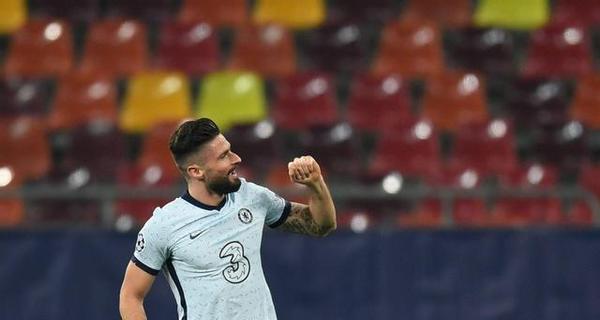 蓝军力克马竞！吉鲁精准倒钩创造纪录，他在嘲讽声中越老越妖