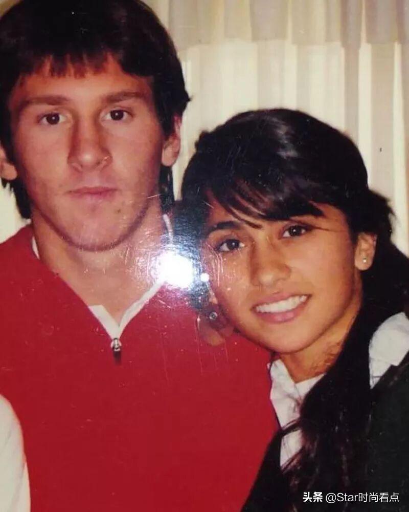 梅西和妻子5岁认识，妻子32岁拥有巴掌腰蜜桃臀，一家人难掩喜悦