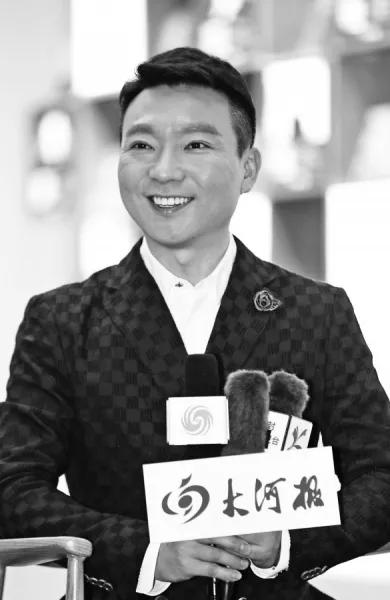 康辉回到新闻联播完整,康辉重上新闻联播