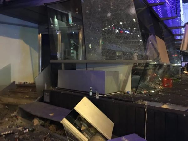 3000警察保卫香街，17个地铁站关闭！欧冠决赛变“新冠狂欢”？