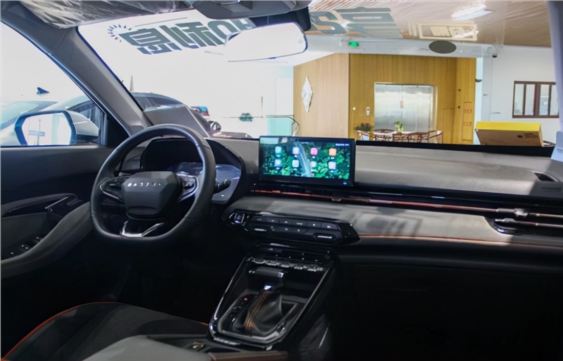 宝骏rs3和长安cs75怎么选择,宝骏rs-3裸车手动精英型裸车价