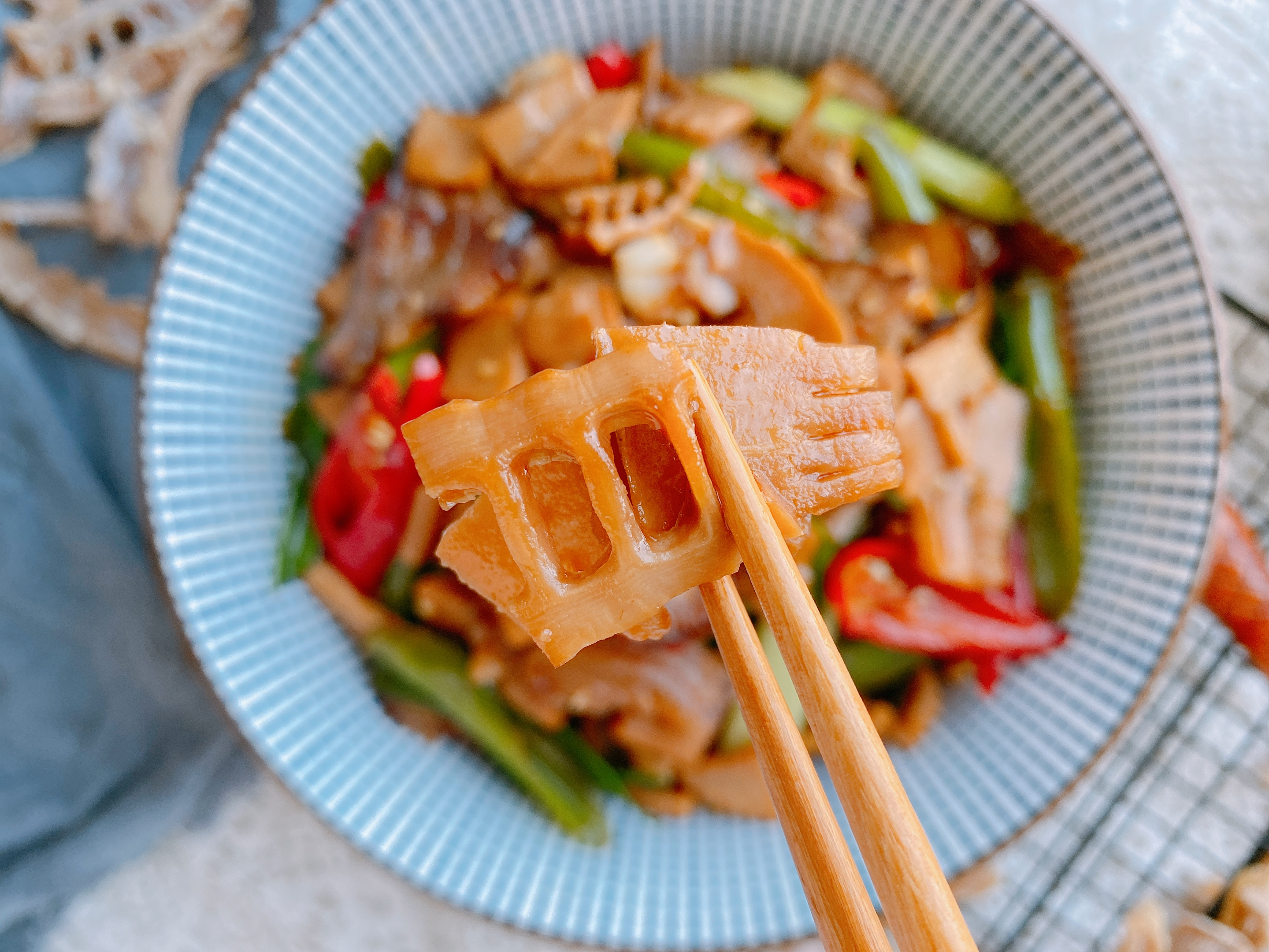 笋干怎样炒好吃又好看,笋干怎么炒又嫩又好吃