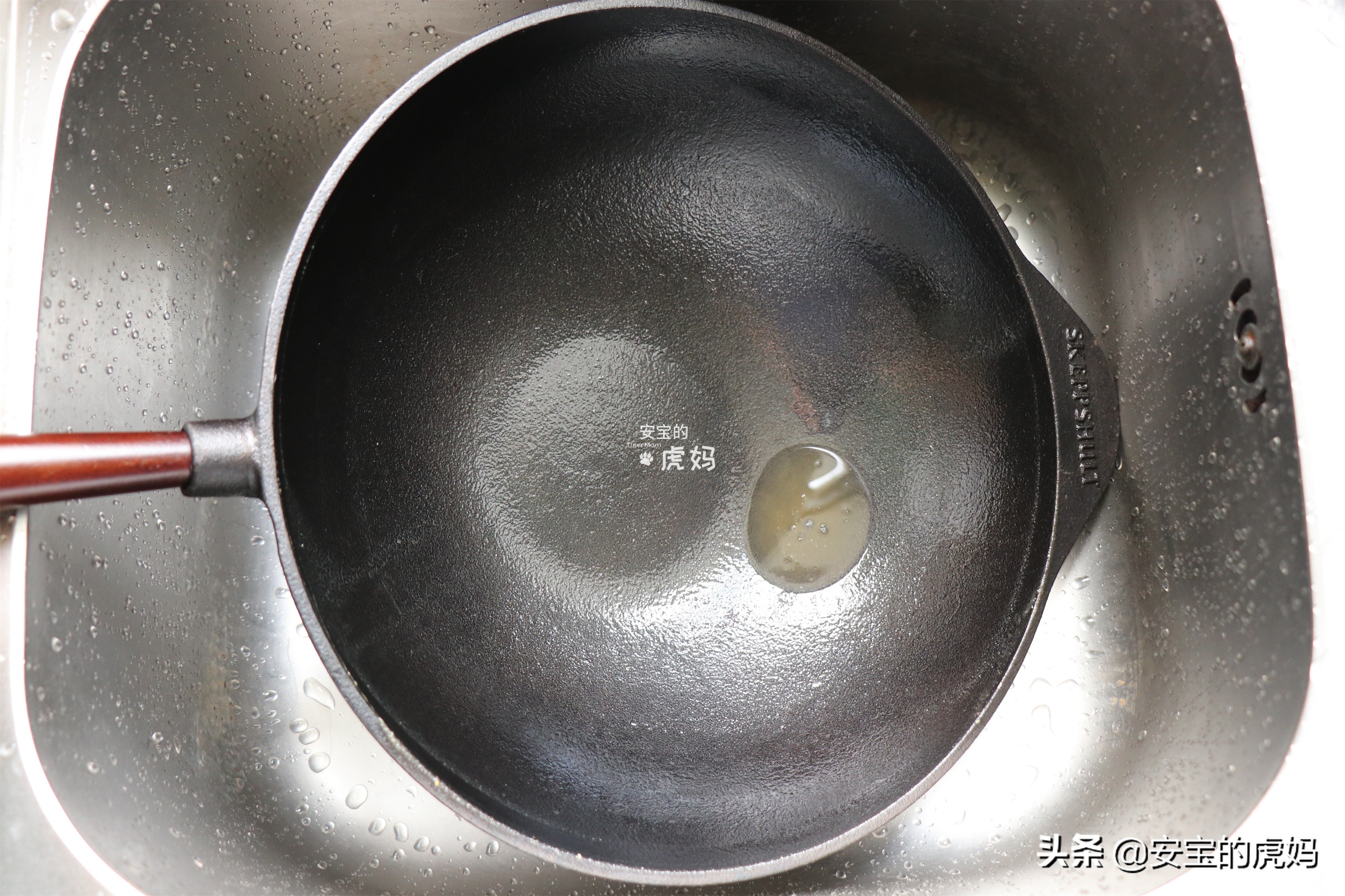 无涂层铁锅怎么养锅,铸铁铁锅怎么养锅才不粘锅