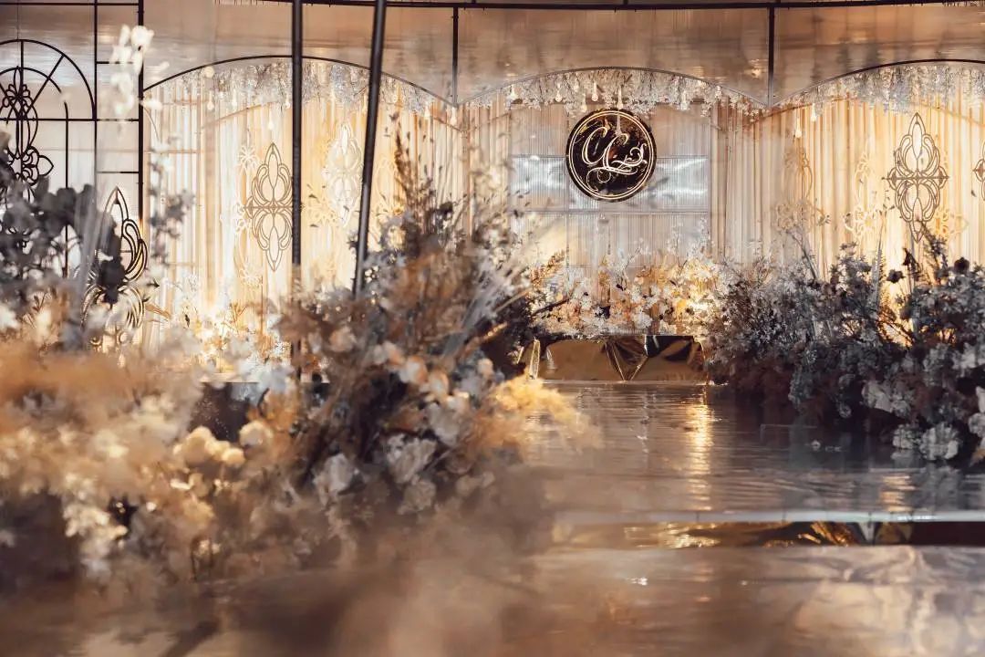 香槟色主题婚礼布置,香槟色婚礼桌椅布置