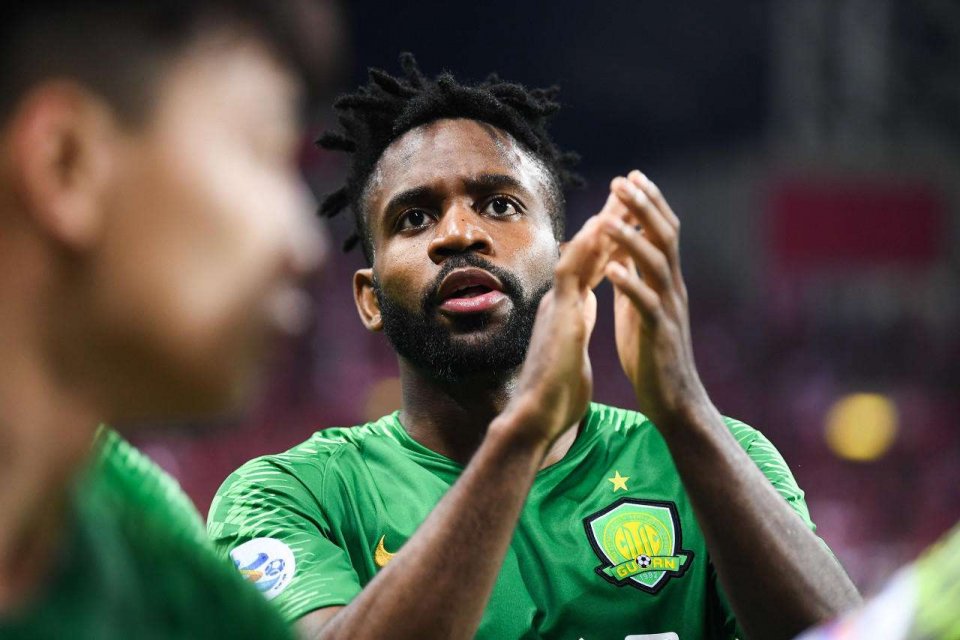 巴坎布国安进球,巴坎布在国安比赛中屡屡吐饼