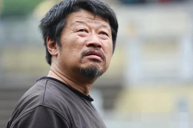 导演界的“扫地神僧”，10年8部神剧，他撑起了国产剧半壁江山