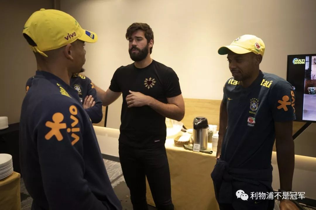 利物浦引进马内转会费,利物浦周薪