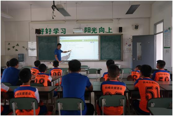 以足球育人,文轩教育助力都江堰蒲阳小学阳光教育丨朗读者