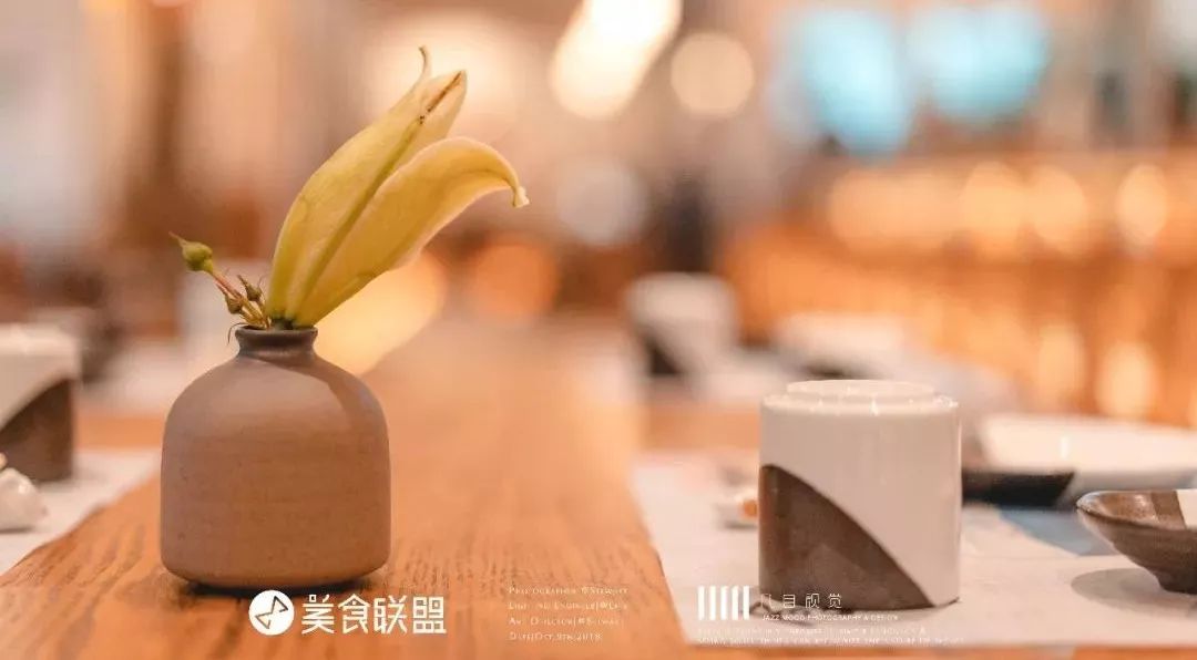 昆明唯一屋顶清真居酒屋，居然还能吃到活鳗鱼，48元清酒喝到嗨