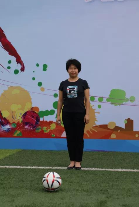 八支足球队,八支青少年足球队齐聚江城