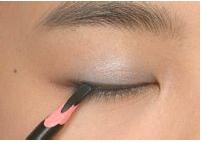 女生怎么化妆简单又好看视频,女生化妆怎么才能最好看