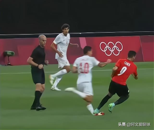 皇马对巴萨最耻辱的一场比赛,一场0-1让西甲争冠形势巨变