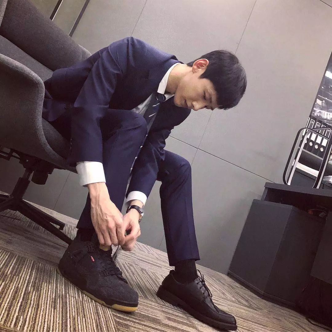 白敬亭有多爱白鞋,白敬亭老了之后的样子