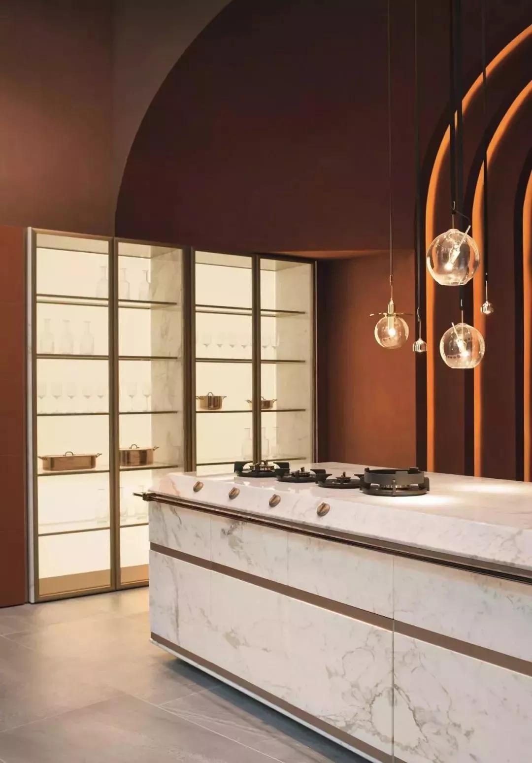 橱柜台面用大理石好还是石英石好,橱柜大理石台面宽度标准