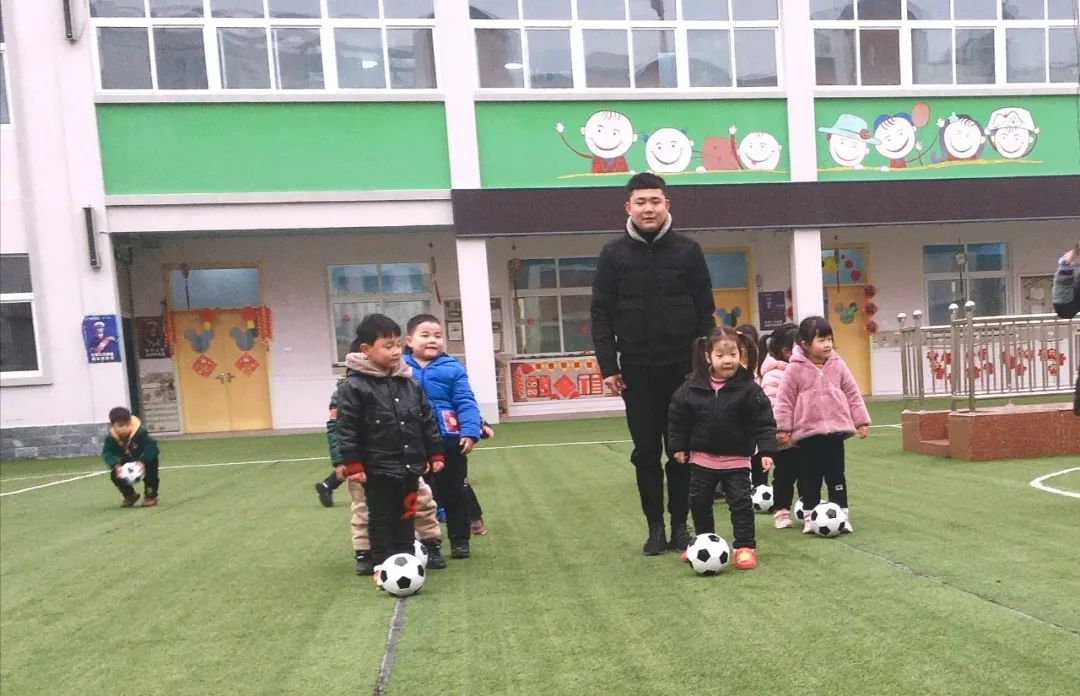 幼儿园足球展示活动方案,幼儿园足球展示活动