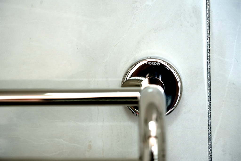 希箭卫浴和统用卫浴哪个好,希箭卫浴用品选择多少价位合适