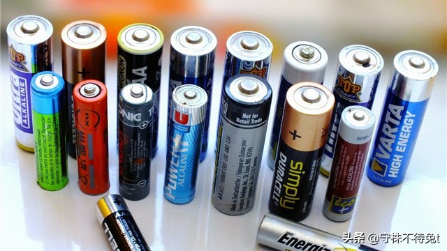 电池没电可以咬吗为什么,电池没电咬一咬还有电怎么回事