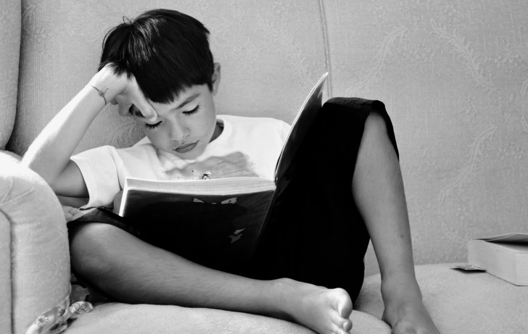 她把孩子“逼”到不爱读书,原来是这四件事没做好