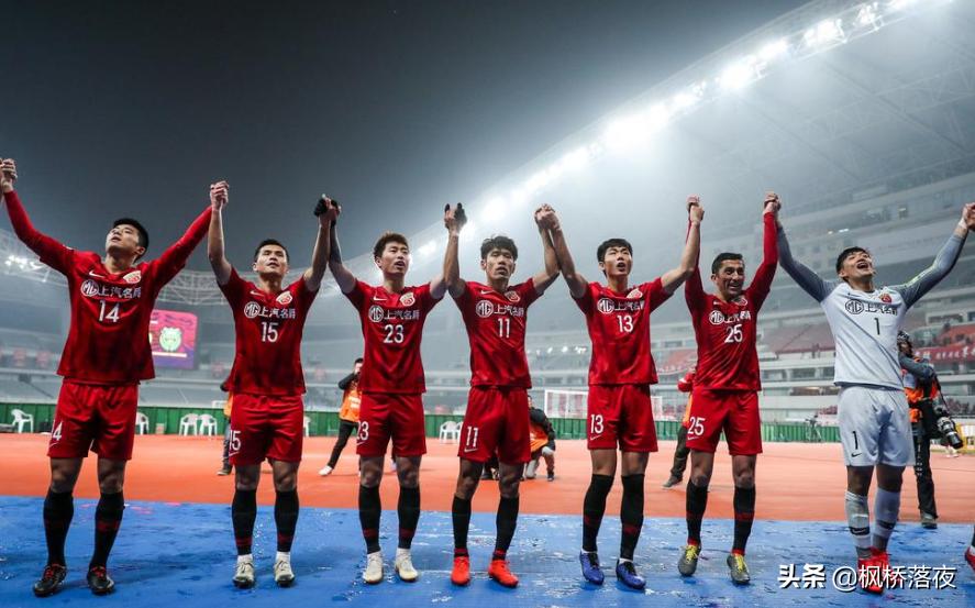 上港捡漏国脚组成豪华防线,上港国脚阵容