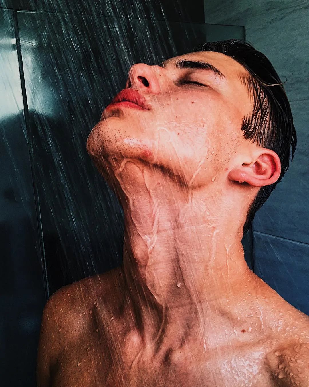 巴西小伙年轻时视频,巴西小男孩帅气