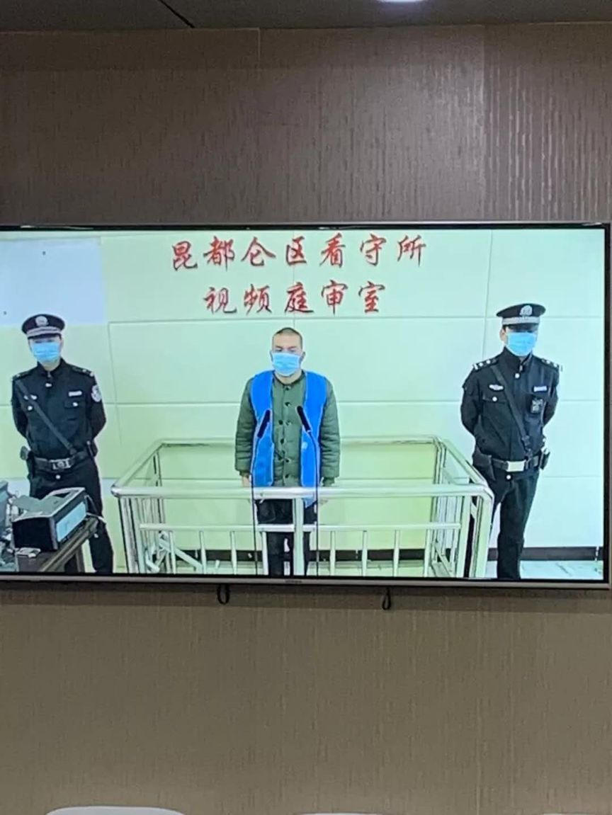 代购、买菜、测体温……4100余名“副书记”守护社区一线