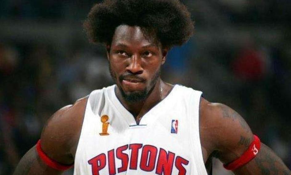 打法另类！盘点NBA十大矮壮的篮板怪物：身高不够依然强力