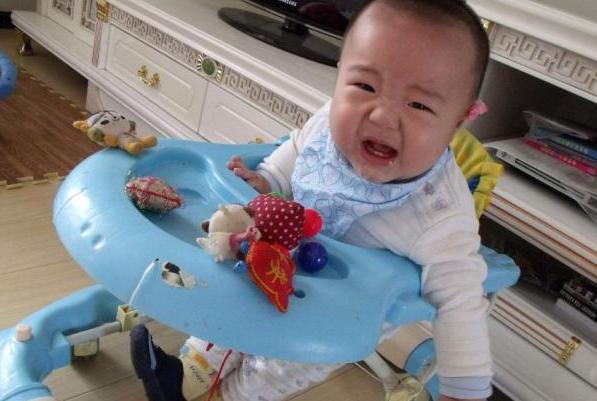 六岁的小孩说腰疼腿疼怎么回事,6岁孩子说腰疼怎么回事