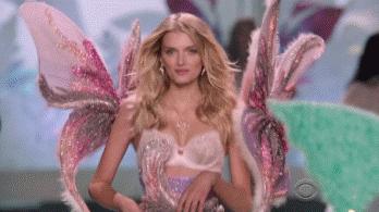 维密一言难尽的服装,维密英伦时装秀