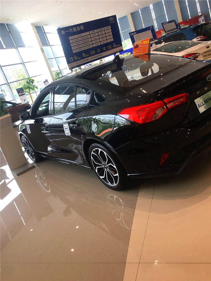 新款福克斯为什么销量不好,福克斯卖这么好有哪些原因呢