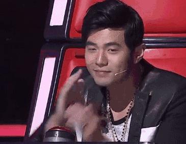 贾斯汀比伯浪了一圈归来还是少年,贾斯汀比伯晒自曝右脸面瘫