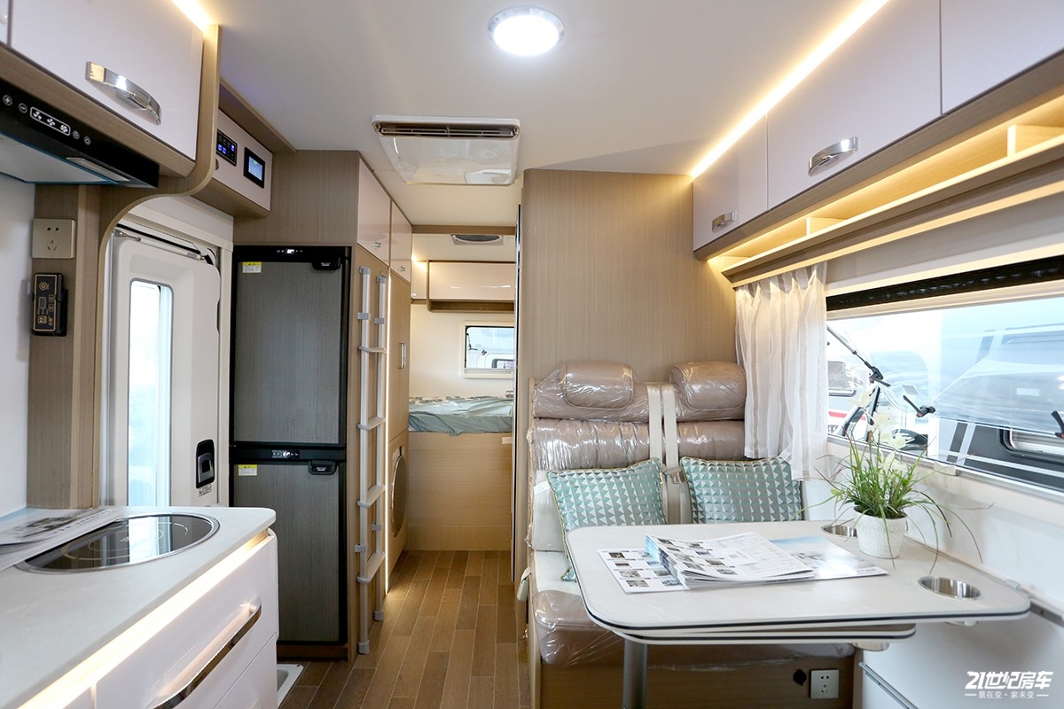 上汽跃进h300轻卡房车详解,上汽跃进h300和h500的区别