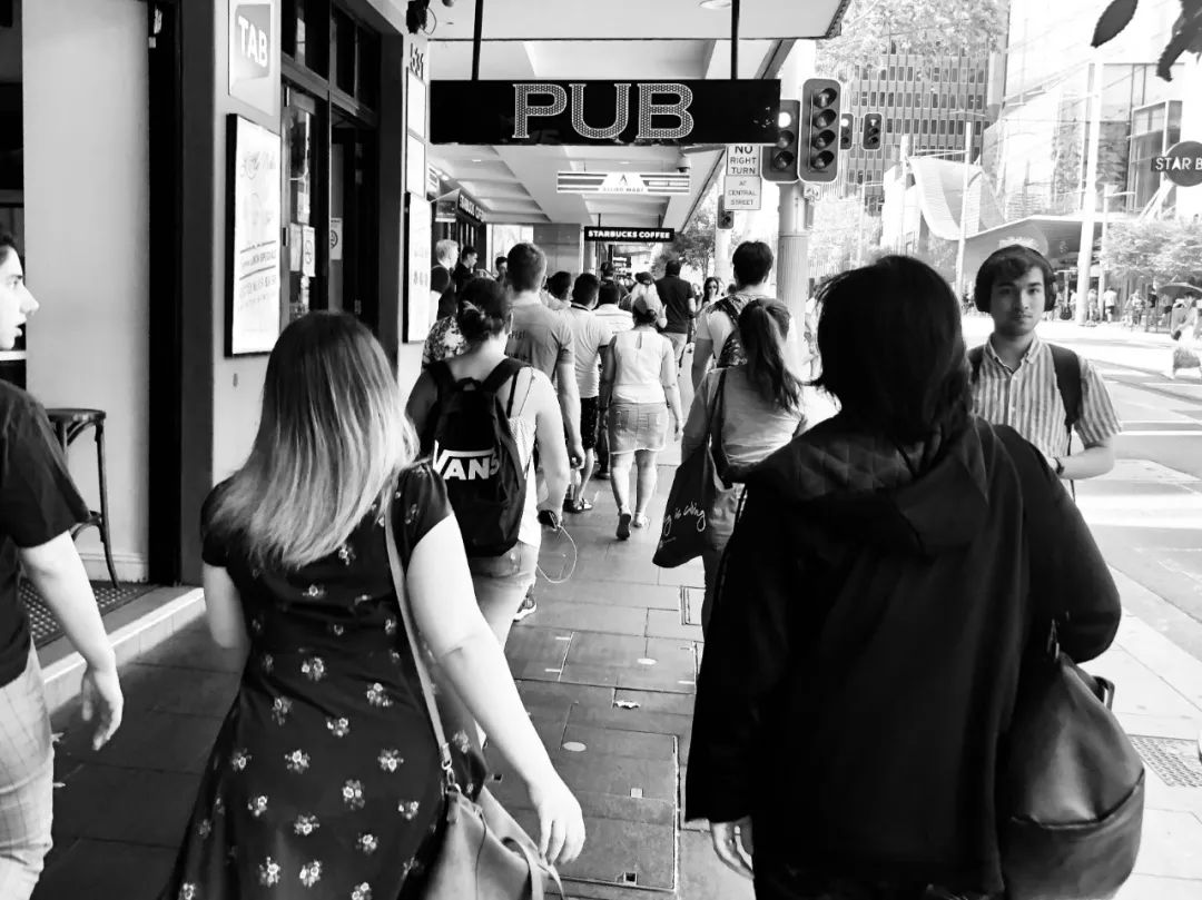 “我们都看不到头”：疫情突袭下，澳洲的华人商户关店还是死撑？