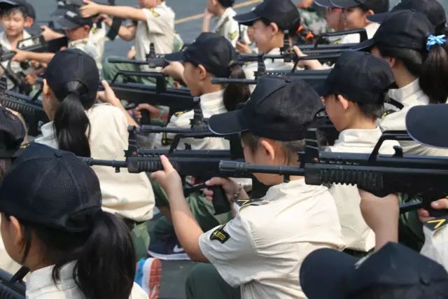 穿越军~童铁旅｜军事主题夏令营男子汉成长习惯养成