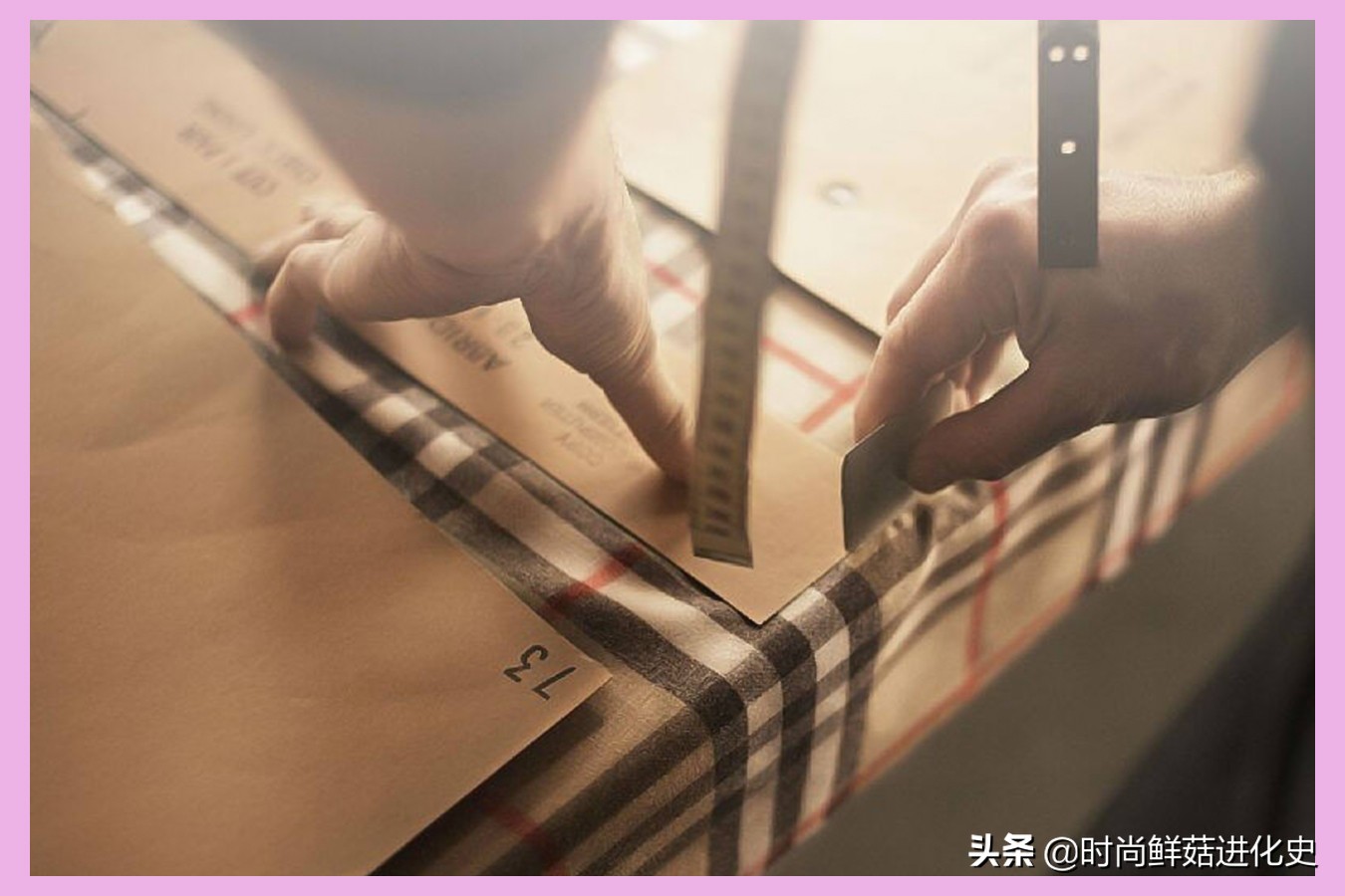 burberry风衣经典老款图片短款,经典不过时的burberry风衣