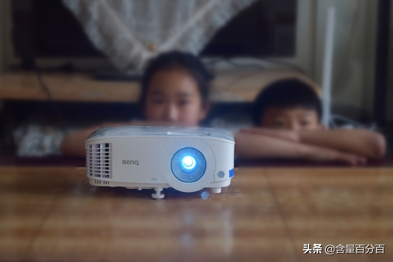 明基智能投影仪e540怎么样,明基e520无线投影仪使用教程