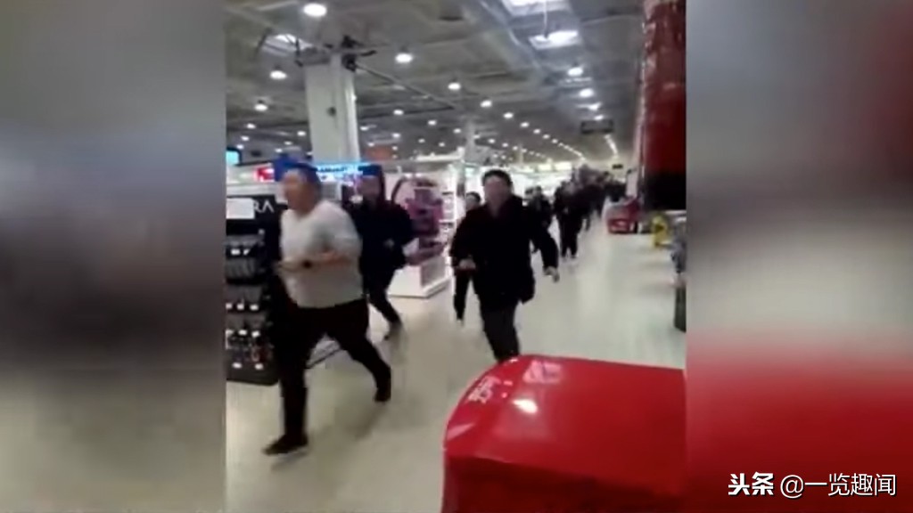 一罐净赚215元！中国40万“代购扫奶队”争抢澳洲奶粉