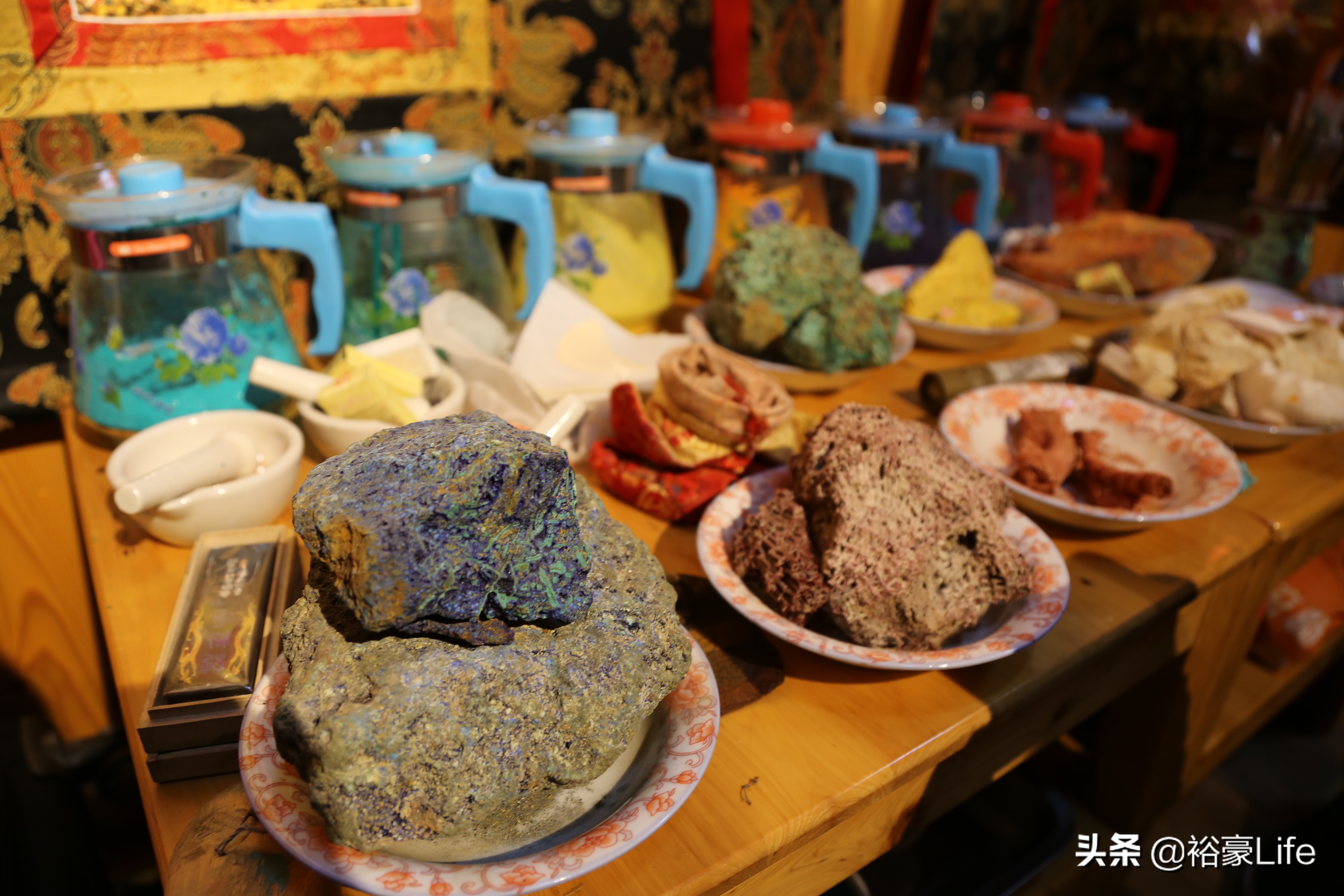 热贡唐卡怎么鉴别真伪,走进神秘的热贡唐卡