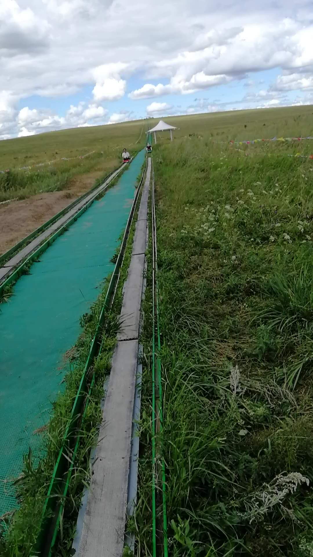 乌拉盖野狼谷狼图腾,狼图腾草原旅游