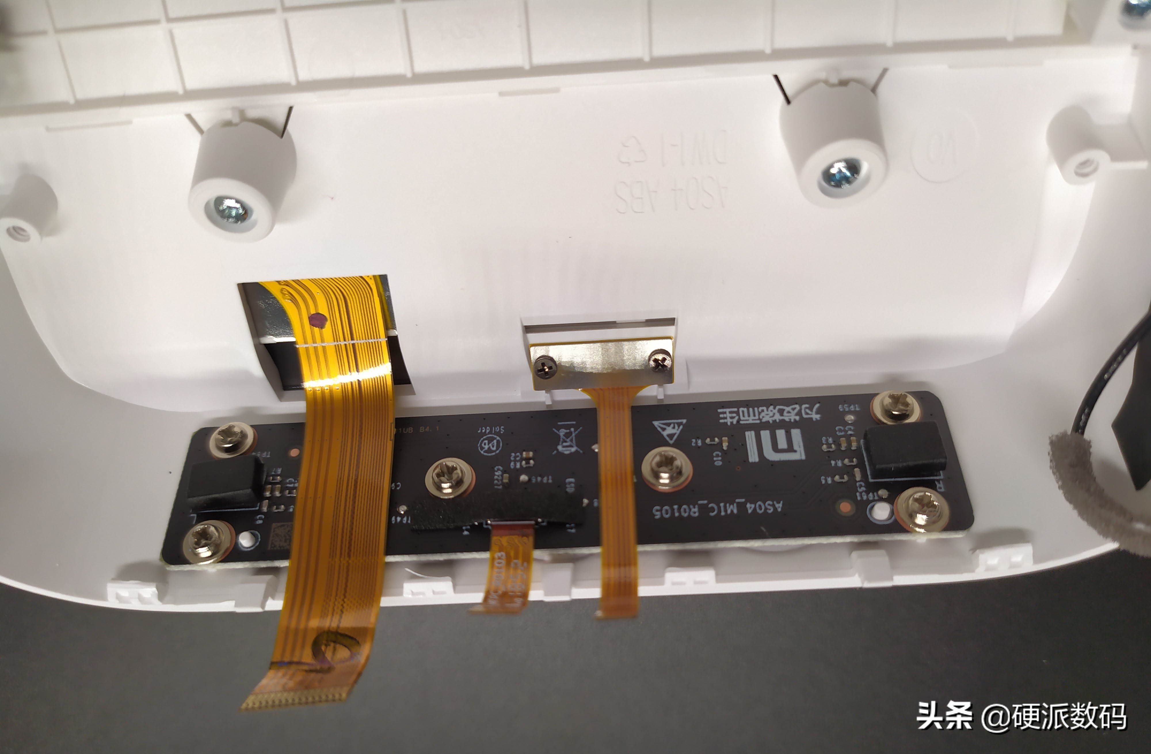 拆解小爱触屏音箱8,小米小爱触屏音箱拆机