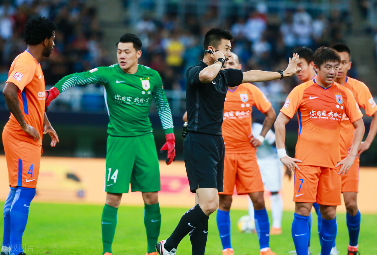 傅明裁判鲁能,中超裁判傅明是哪里人